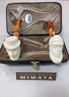 MEERSCHAUM PIPE