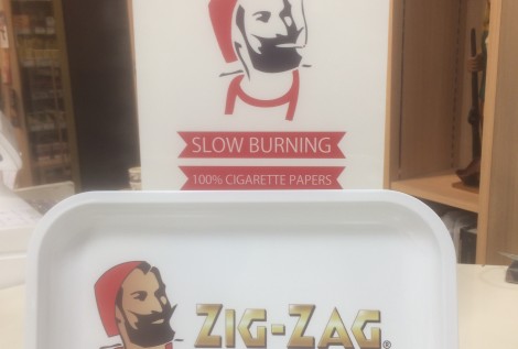 ZIG‐ZAG METAL TRAY